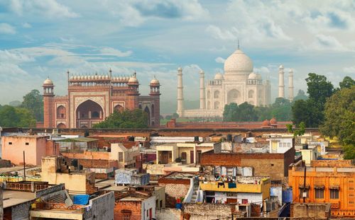 Taj Mahal and Agra © Shutterstock